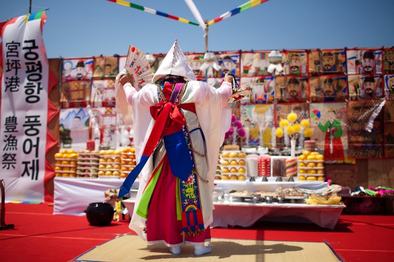 韓國神級綜藝《天機試煉場》爆紅!揭秘韓國巫師文化:什麼是童弟子、道令與萬神?